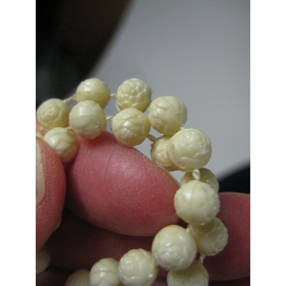 Vintage Elephant Pendant Bead Necklace 25 inch Vintage Strand Plastic Charms - Picture 3 of 11